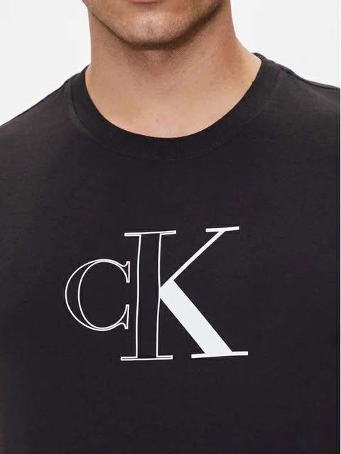 Calvin Klein T-shirt