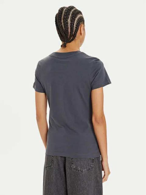 Calvin Klein T-shirt