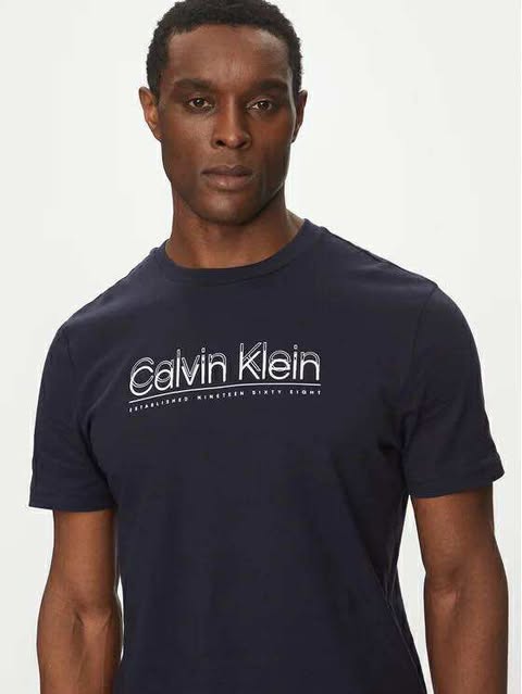 Calvin Klein T-shirt