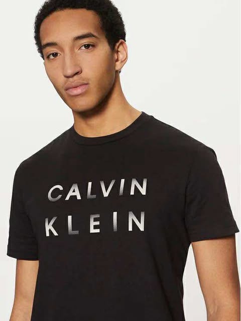Calvin Klein T-shirt