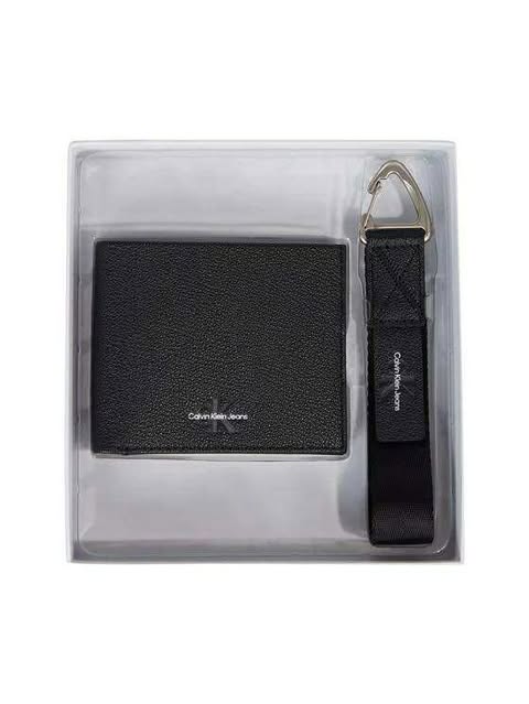 Calvin Klein Jeans Card Wallet Holder with Keychain