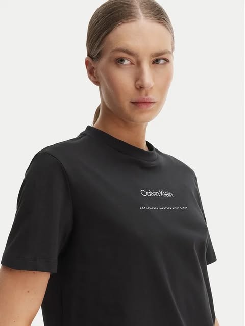 Calvin Klein T-shirt