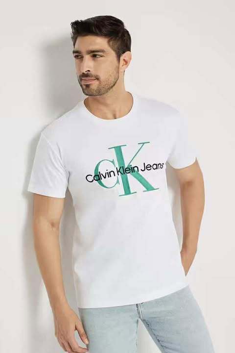 Calvin Klein T-shirt