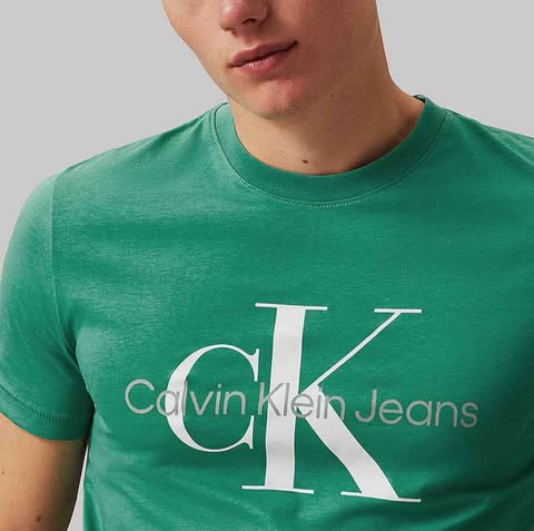 Calvin Klein T-shirt