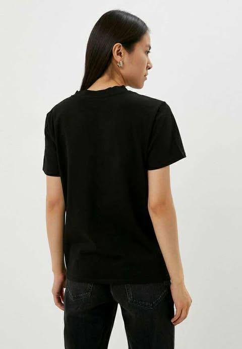 Guess T-shirt
