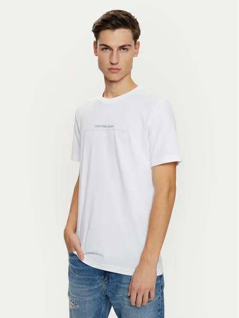 Calvin Klein T-shirt