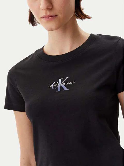 Calvin Klein T-shirt