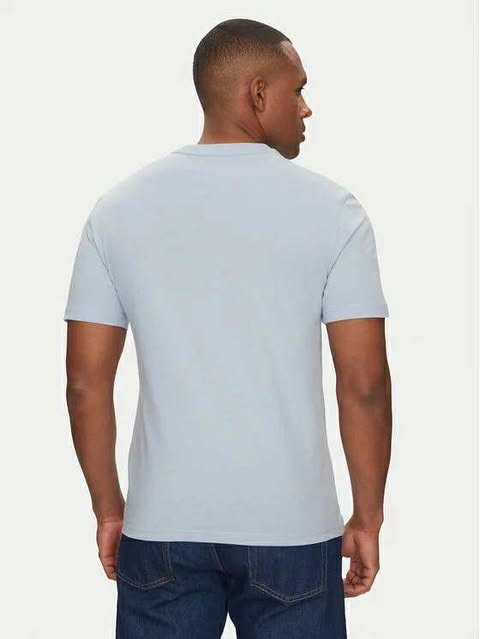 Calvin Klein T-shirt