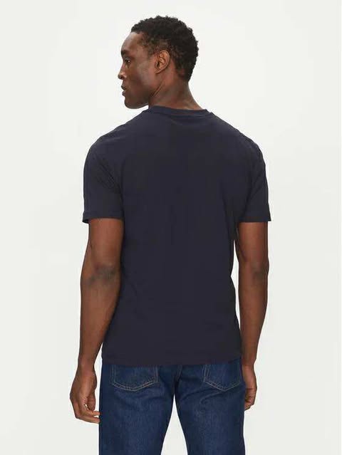 Calvin Klein T-shirt