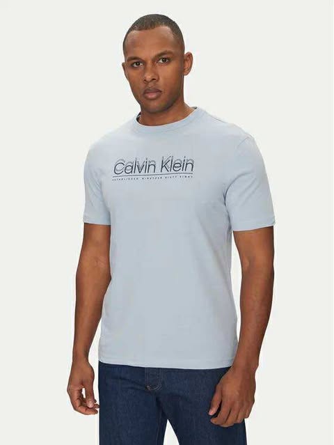 Calvin Klein T-shirt