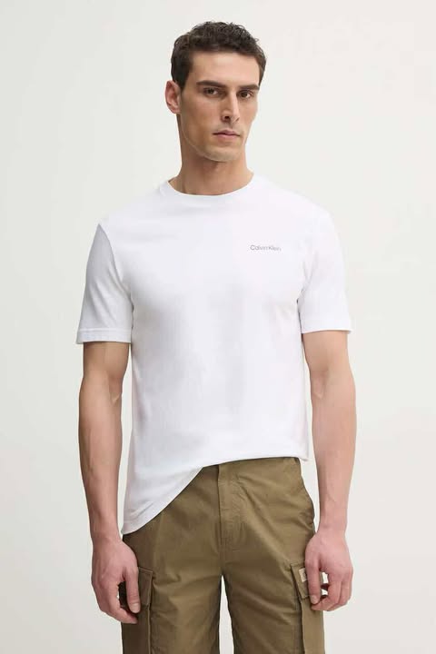 Calvin Klein T-shirt