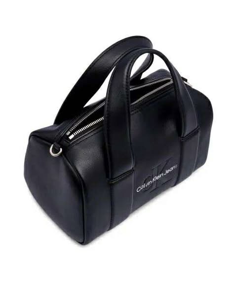 Calvin Klein Jeans Barrel Bag