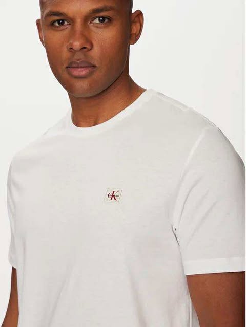 Calvin Klein T-shirt