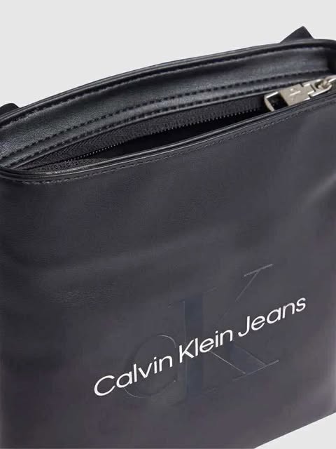 Calvin Klein Jeans Flatpack