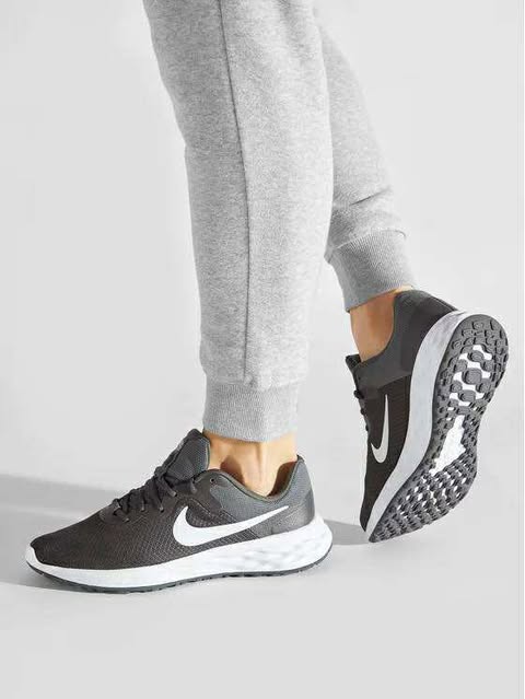 Nike Sneaker