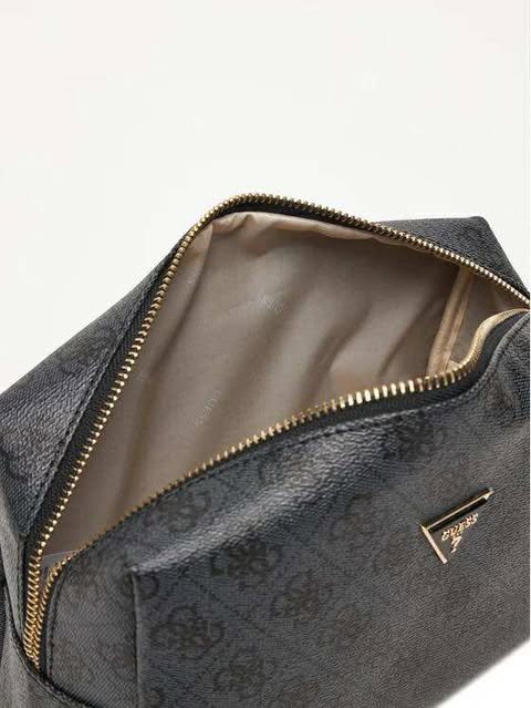 Guess Pouch