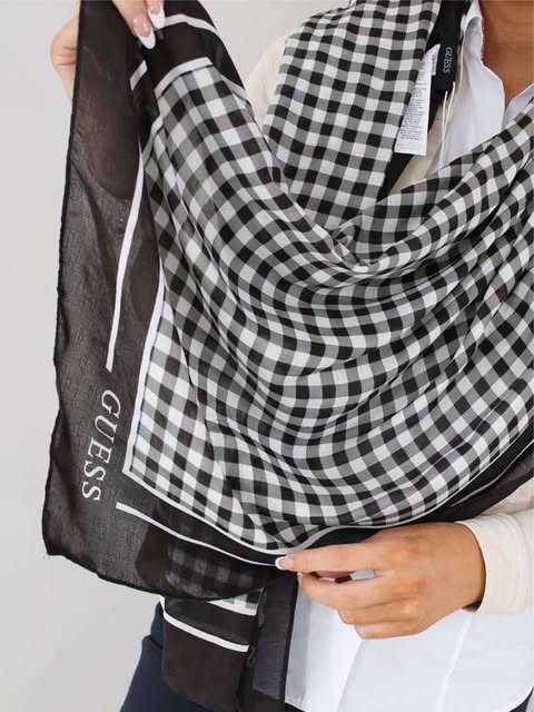 Guess Scarf