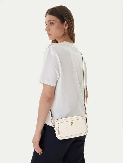 Tommy Hilfiger Camera Bag