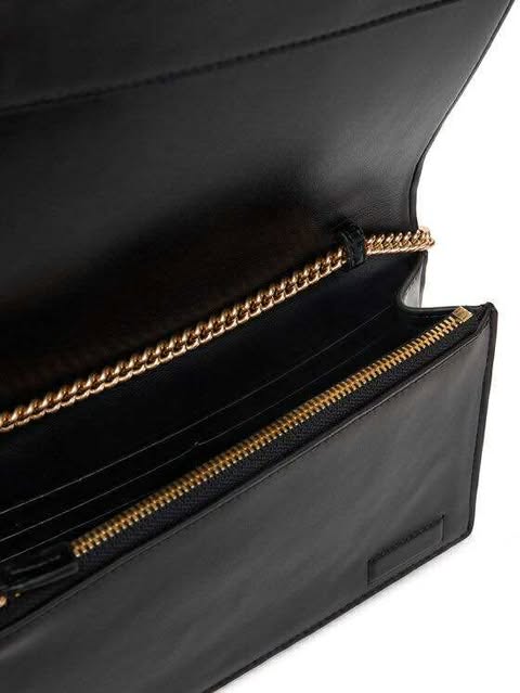 Calvin Klein Wallet on chain