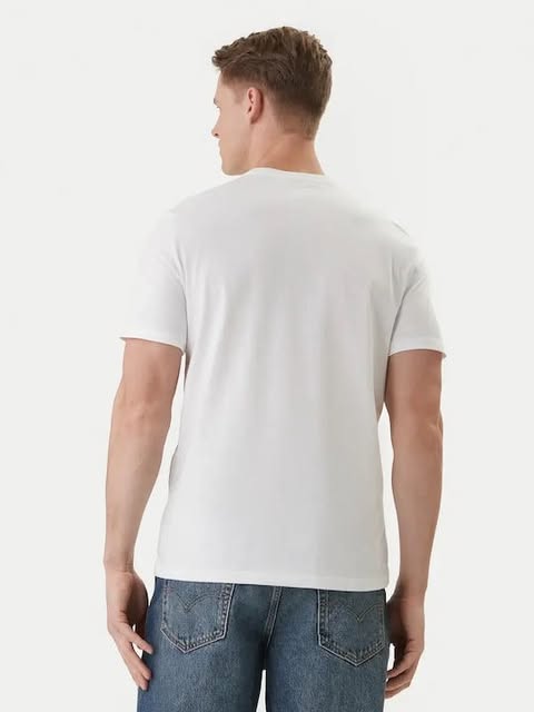 Calvin Klein T-shirt