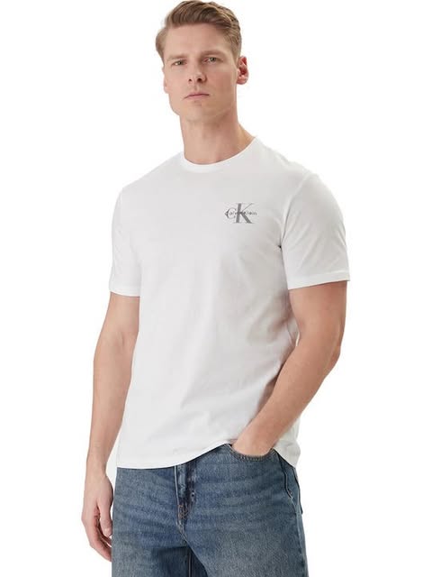 Calvin Klein T-shirt