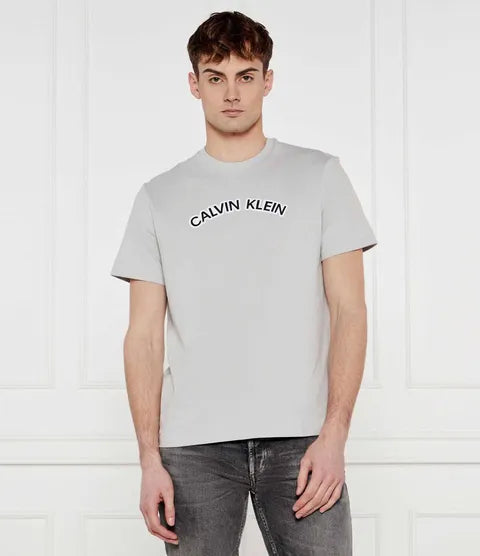 Calvin Klein T-shirt