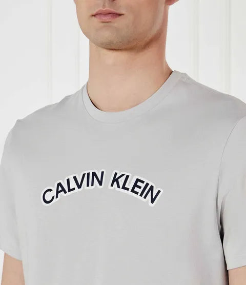Calvin Klein T-shirt