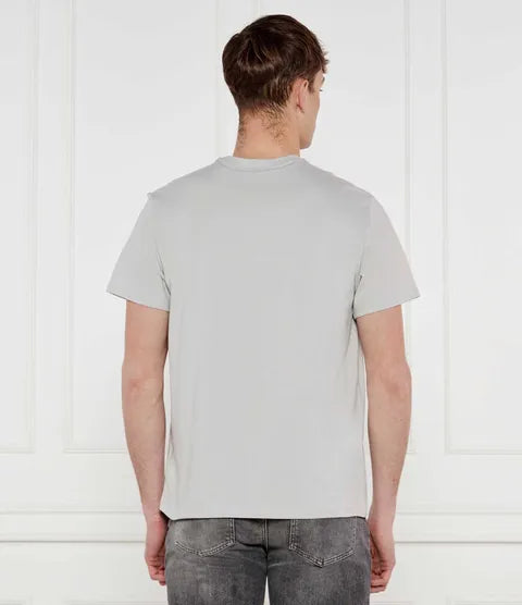 Calvin Klein T-shirt